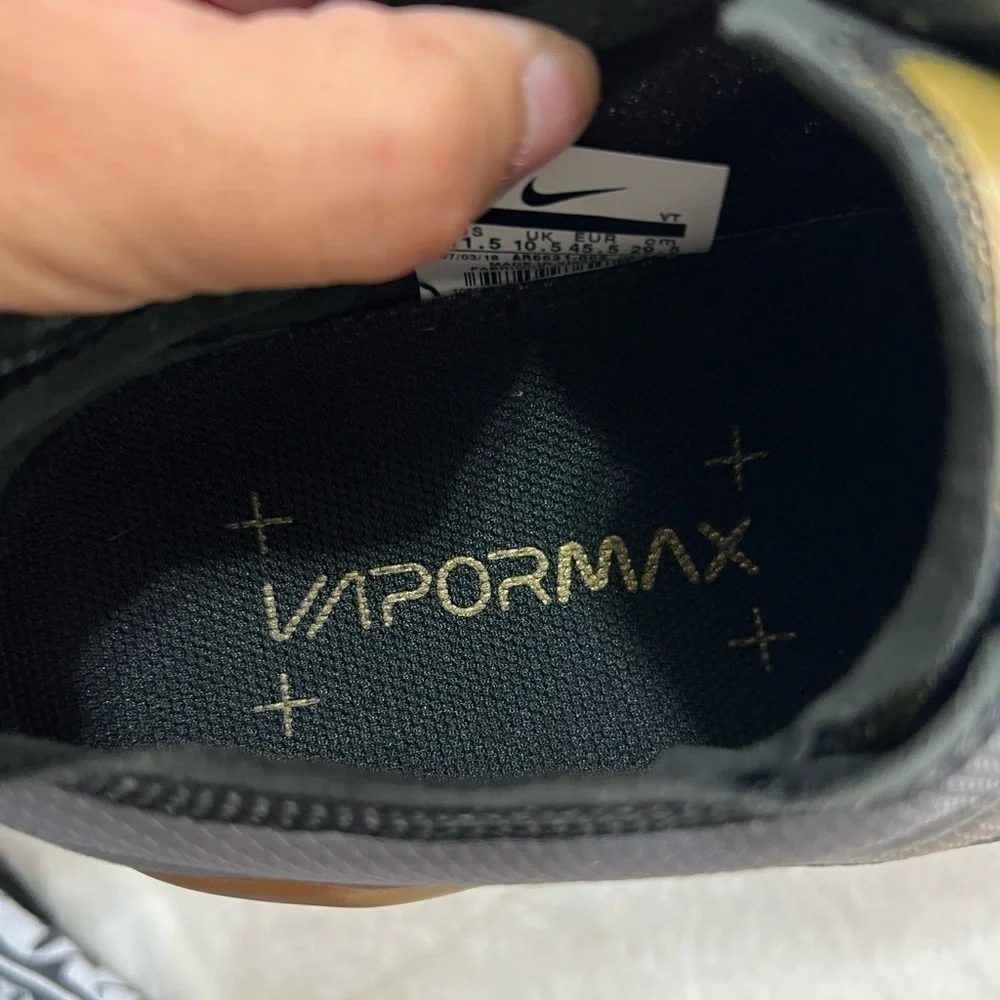 Nike Air VaporMax 2019 Black Gold shoes size 10.5